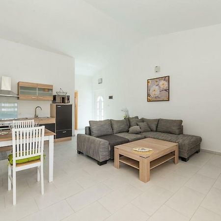 Apartments Vam วีร์ ภายนอก รูปภาพ