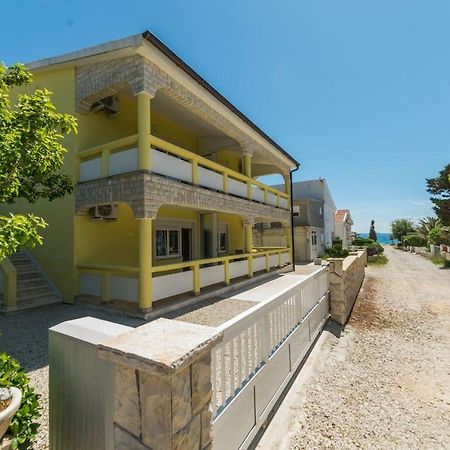Apartments Vam วีร์ ภายนอก รูปภาพ
