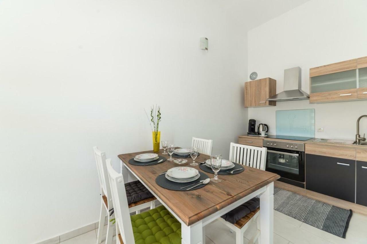 Apartments Vam วีร์ ภายนอก รูปภาพ