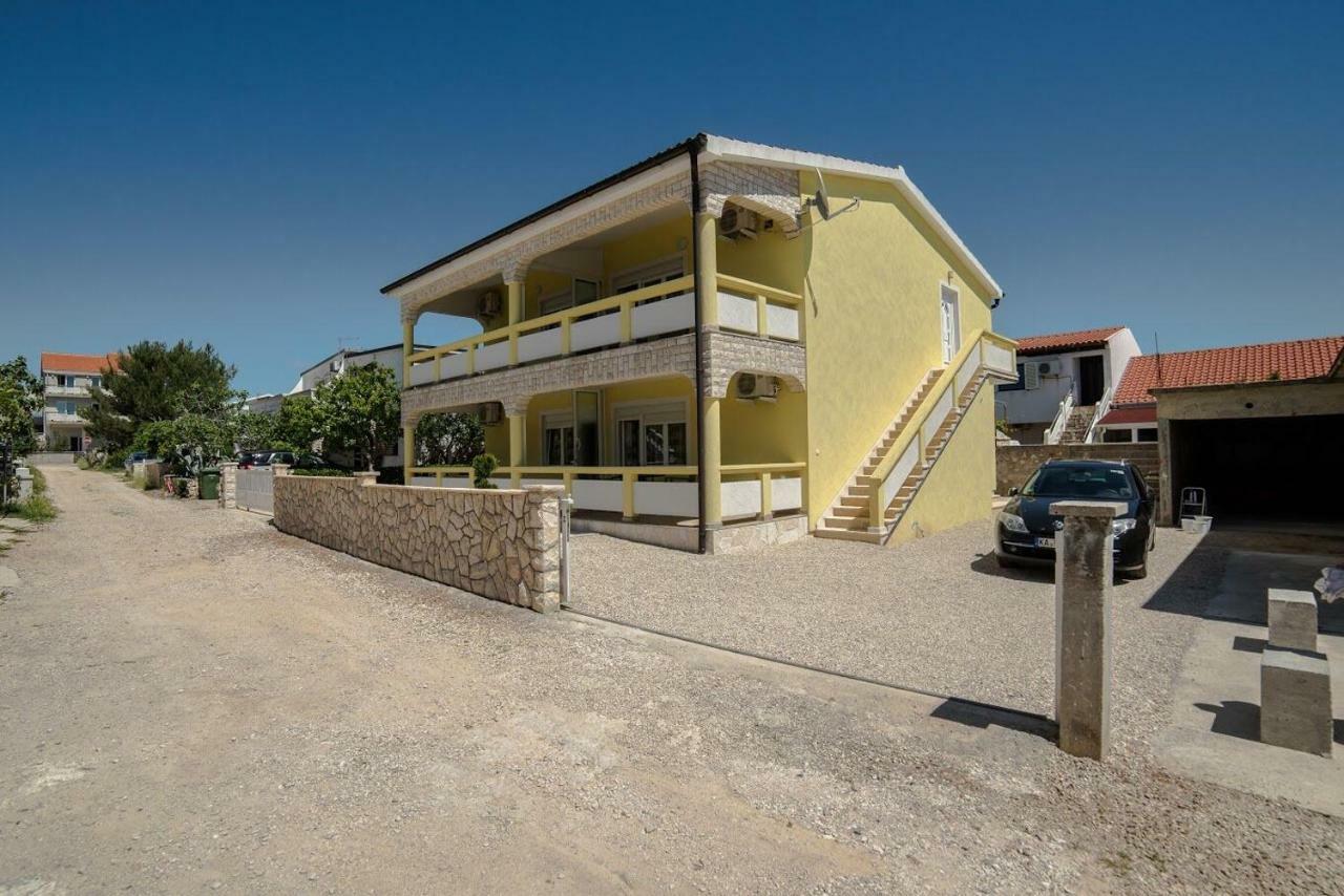 Apartments Vam วีร์ ภายนอก รูปภาพ