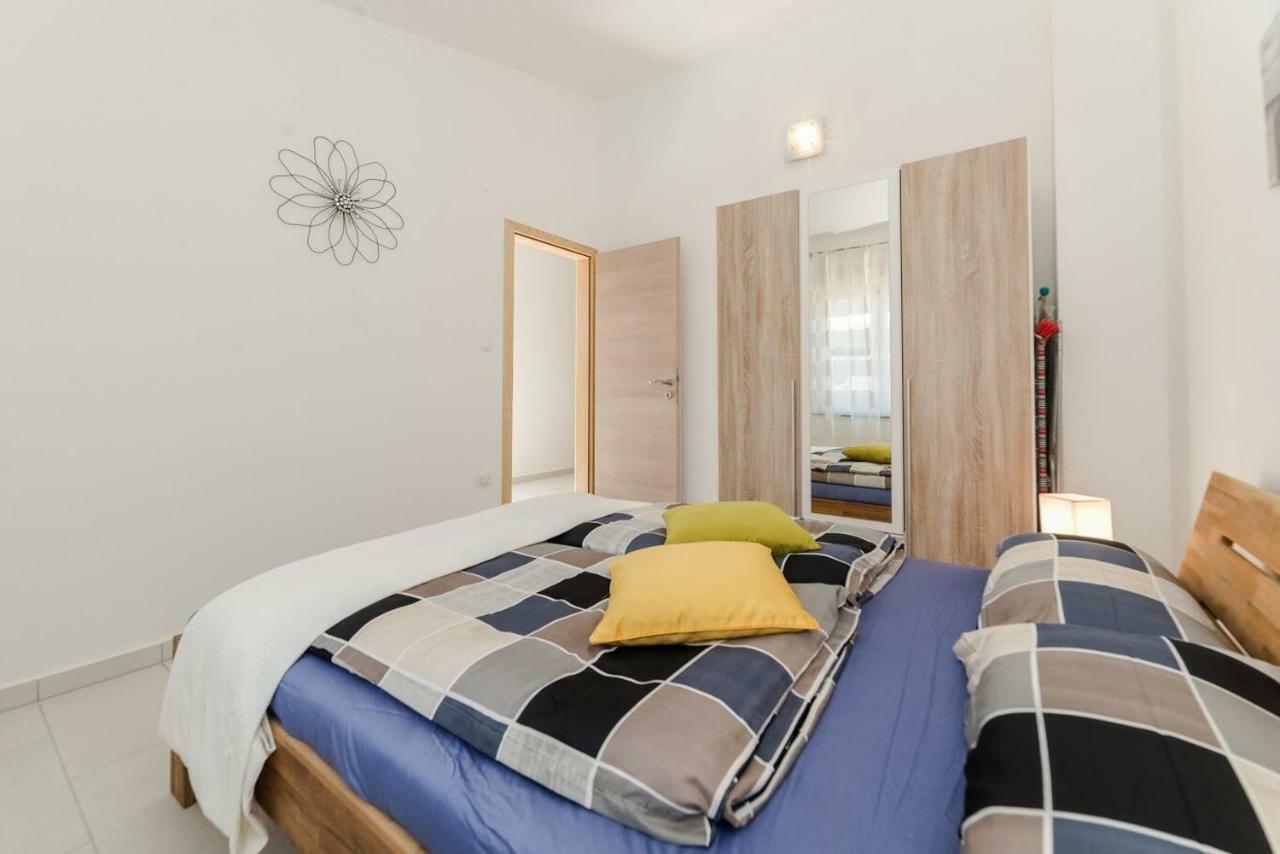Apartments Vam วีร์ ภายนอก รูปภาพ