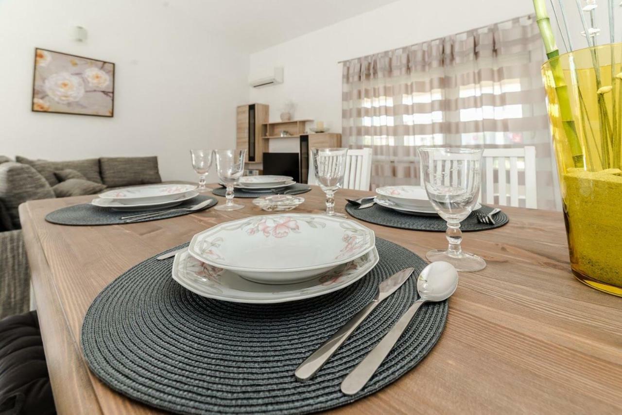 Apartments Vam วีร์ ภายนอก รูปภาพ