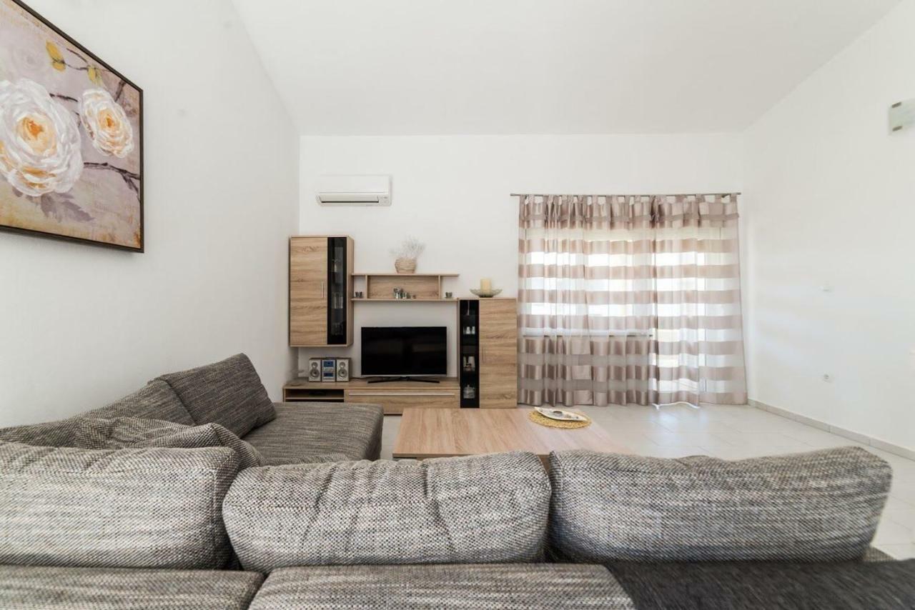 Apartments Vam วีร์ ภายนอก รูปภาพ