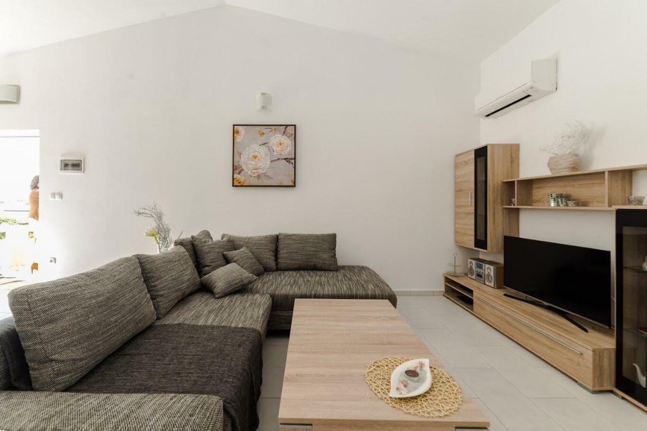 Apartments Vam วีร์ ภายนอก รูปภาพ