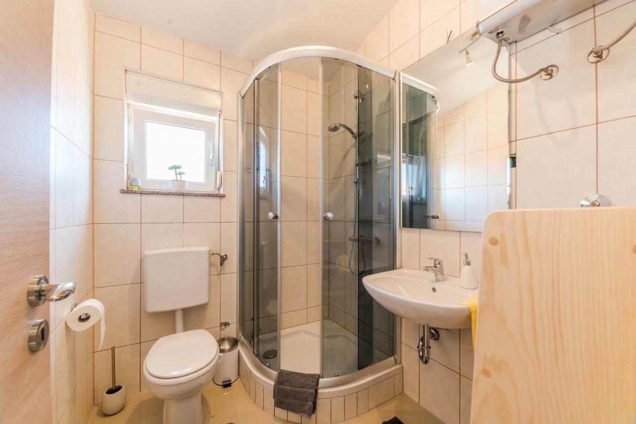 Apartments Vam วีร์ ภายนอก รูปภาพ